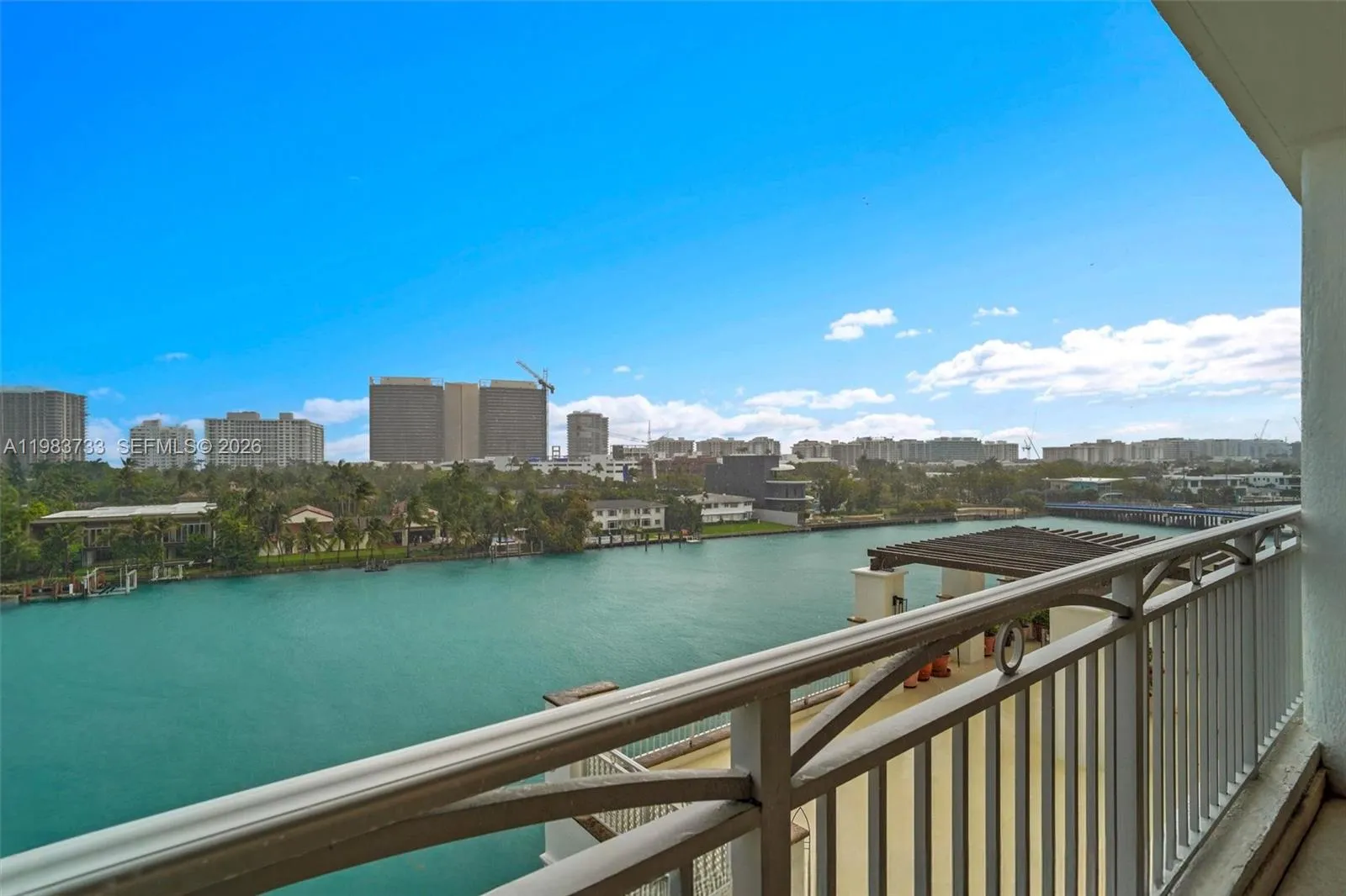 Foto de propiedad en 9751 E Bay Harbor Drive 6C, Bay Harbor Islands, FL 33154 Bay Harbor Islands con MLS# 