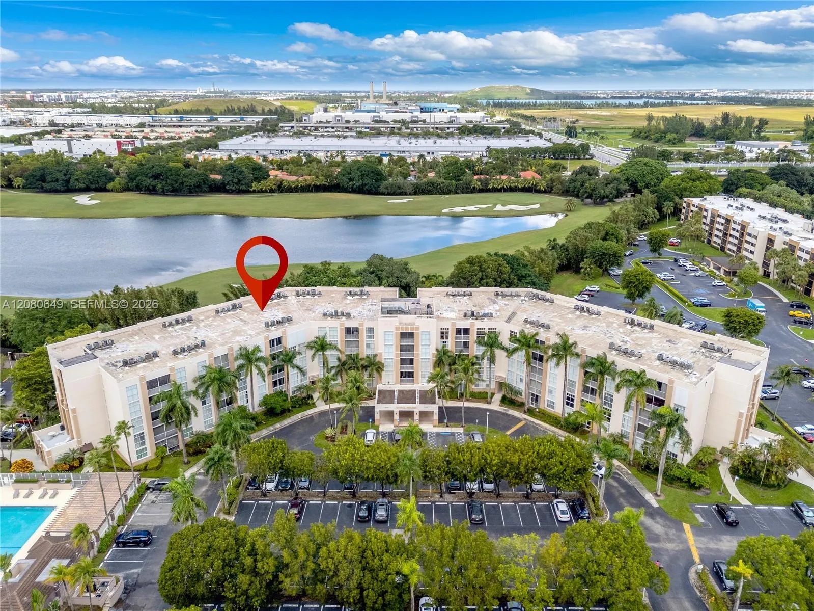 Foto de propiedad en 9755 NW 52nd Street 212, Doral, FL 33178 Doral con MLS# 