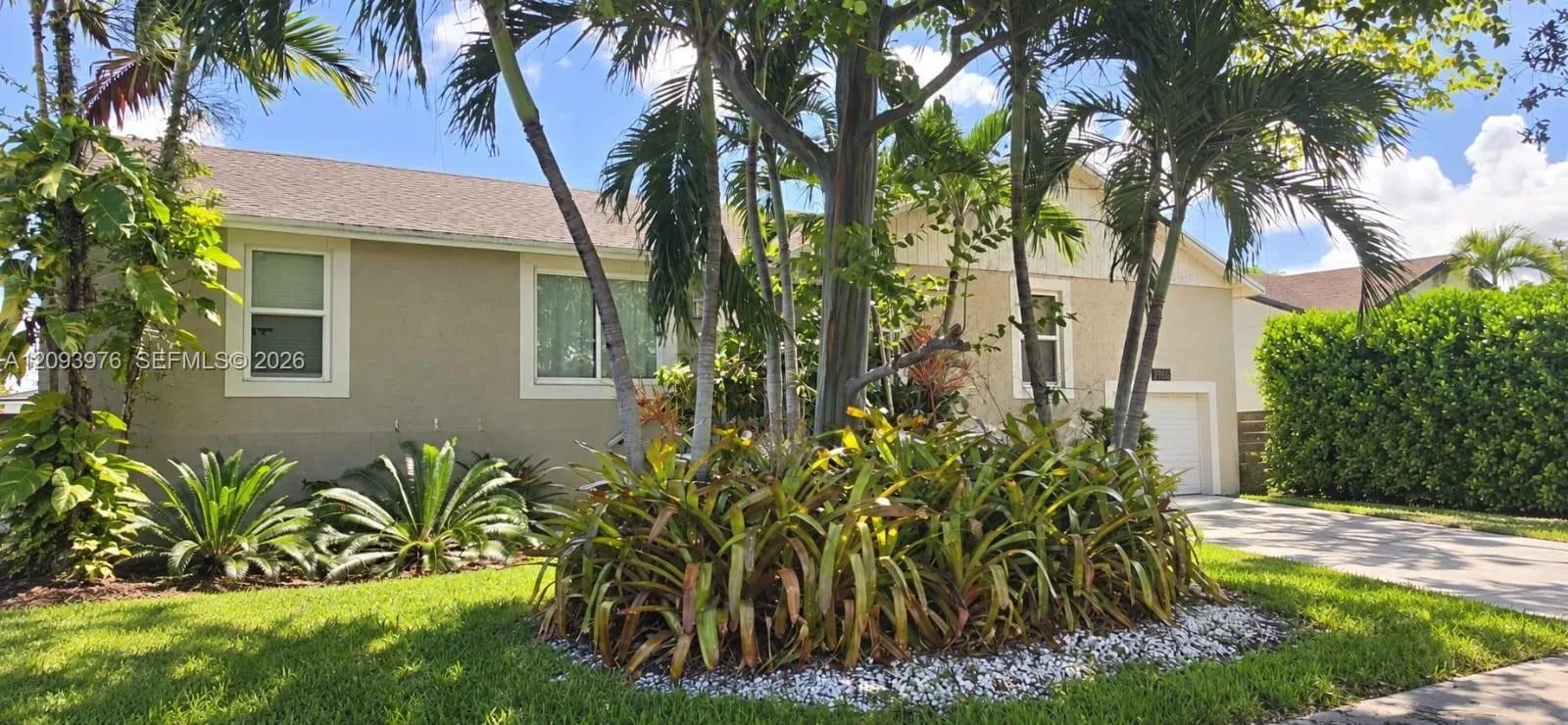 En Venta 9760 SW 211th Street, Cutler Bay, FL 33189, Cutler Bay, FL 33189