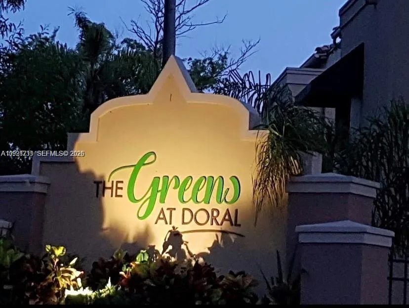 Foto de propiedad en 9761 NW 46th Terrace 107, Doral, FL 33178 Doral con MLS# 