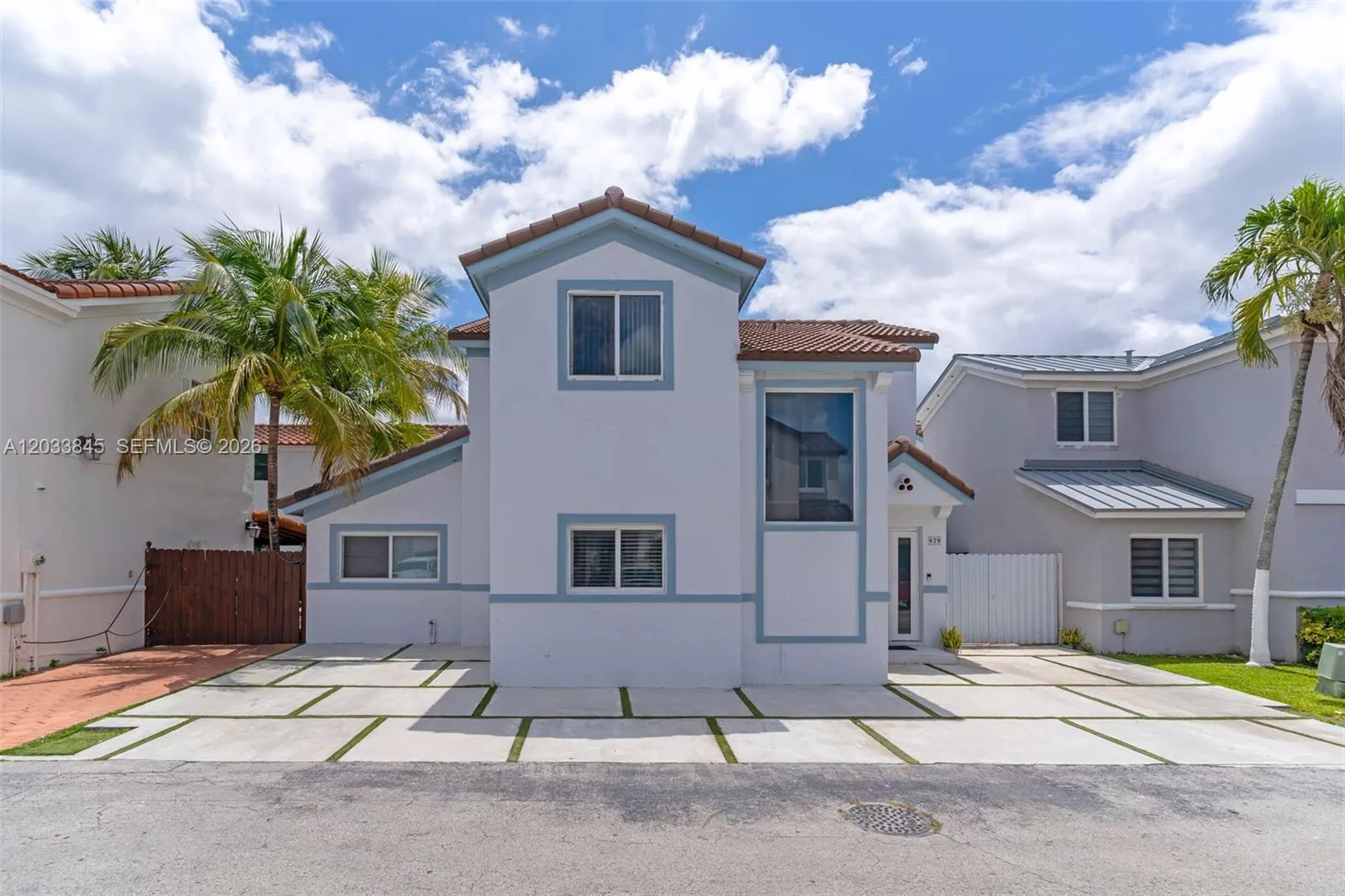 En Venta 979 NW 126th Path, Miami, FL 33182, Miami, FL 33182