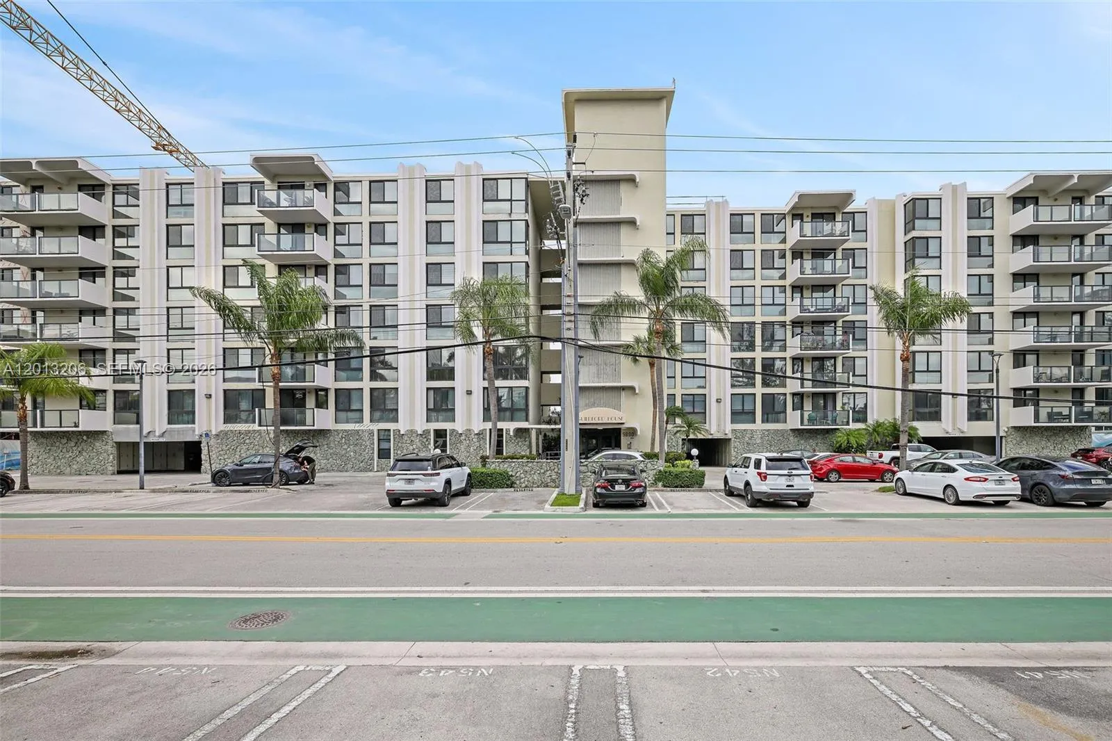 Foto de propiedad en 9800 W Bay Harbor Drive 406, Bay Harbor Islands, FL 33154 Bay Harbor Islands con MLS# 