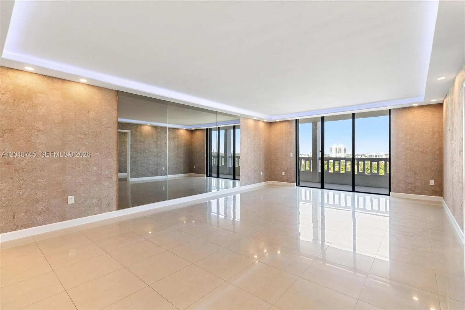 Foto de propiedad en 9801 Collins Avenue 11-O, Bal Harbour, FL 33154 Bal Harbour con MLS# 