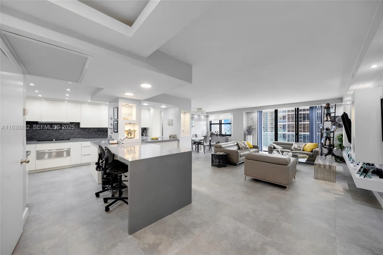 Foto de propiedad en 9801 Collins Avenue 16U, Bal Harbour, FL 33154 Bal Harbour con MLS# 