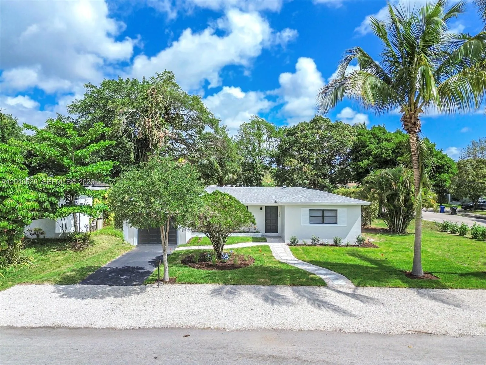 Vendido 981 NE 152nd Street, Miami, FL 33162, Miami, FL 33162
