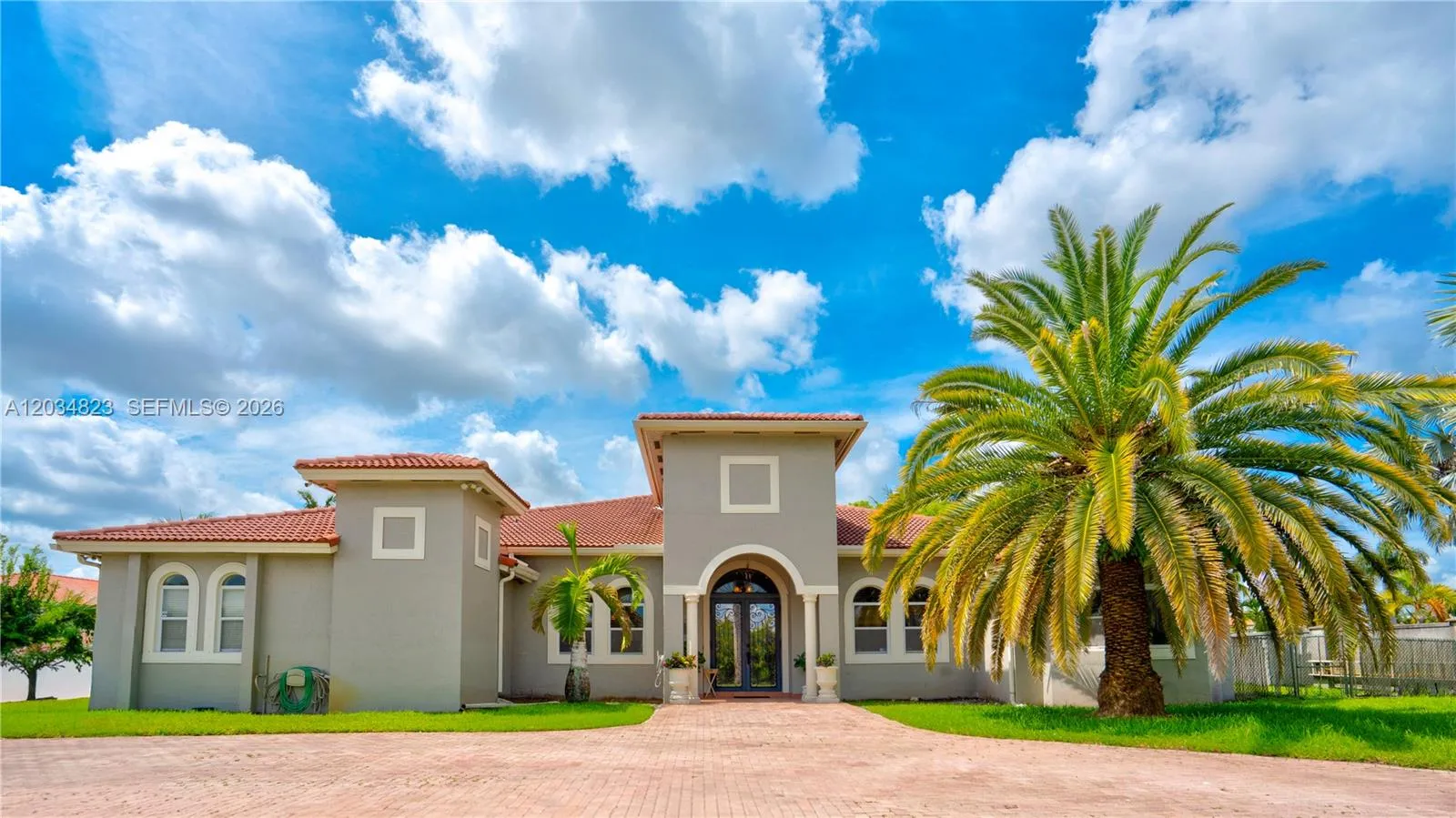 Vendido 9810 NW 137th Street, Hialeah Gardens, FL 33018, Hialeah Gardens, FL 33018