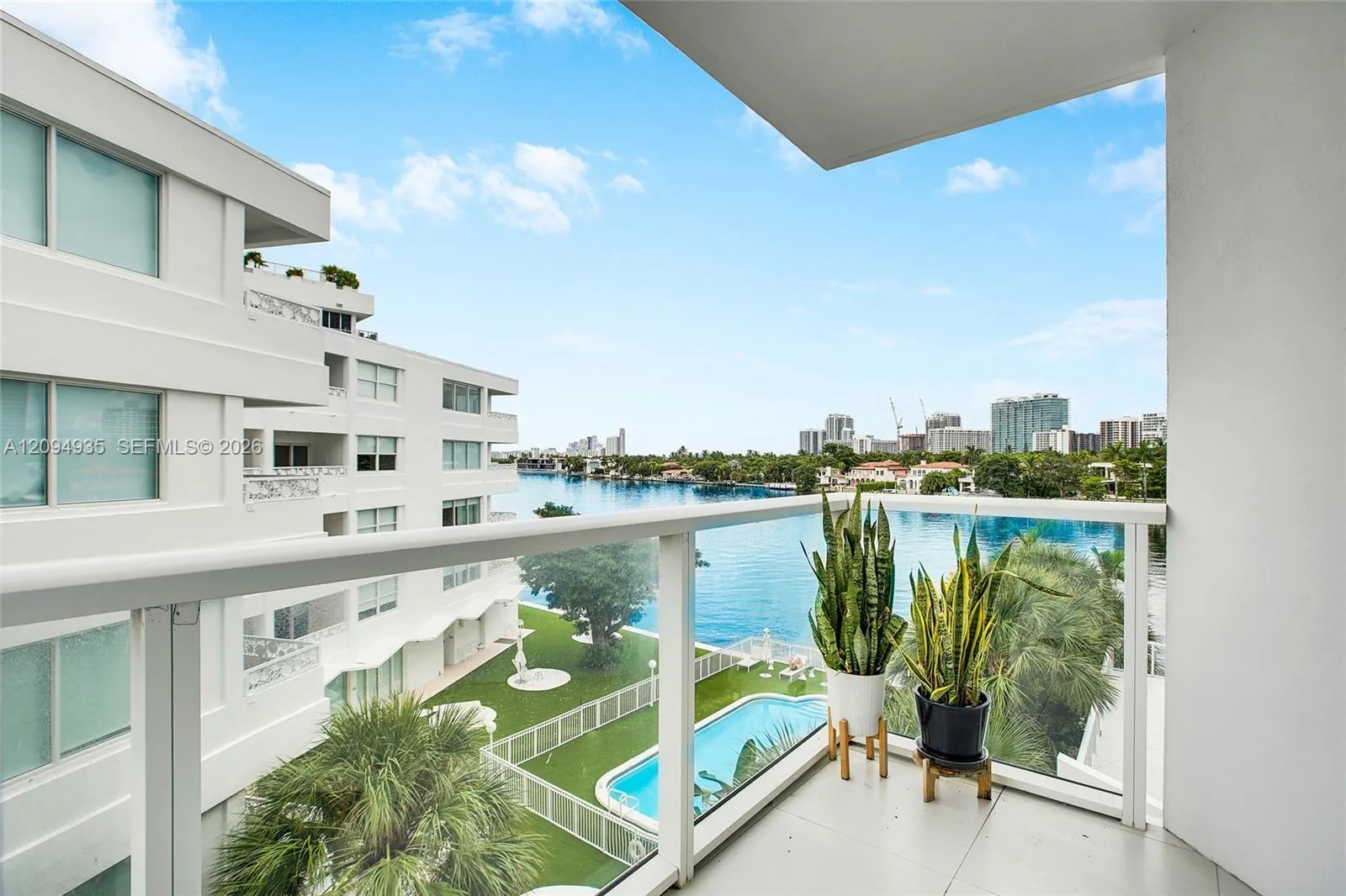 En Venta 9821 E Bay Harbor Drive 501, Bay Harbor Islands, FL 33154, Bay Harbor Islands, FL 33154