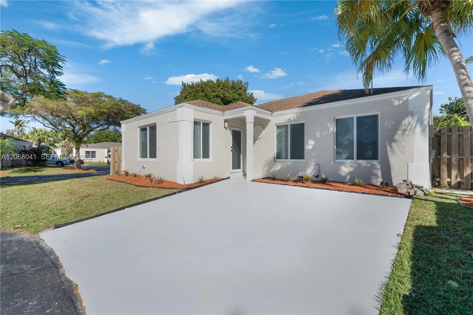 Foto de propiedad en 9826 SW 222nd Terrace 0, Cutler Bay, FL 33190 Cutler Bay con MLS# 