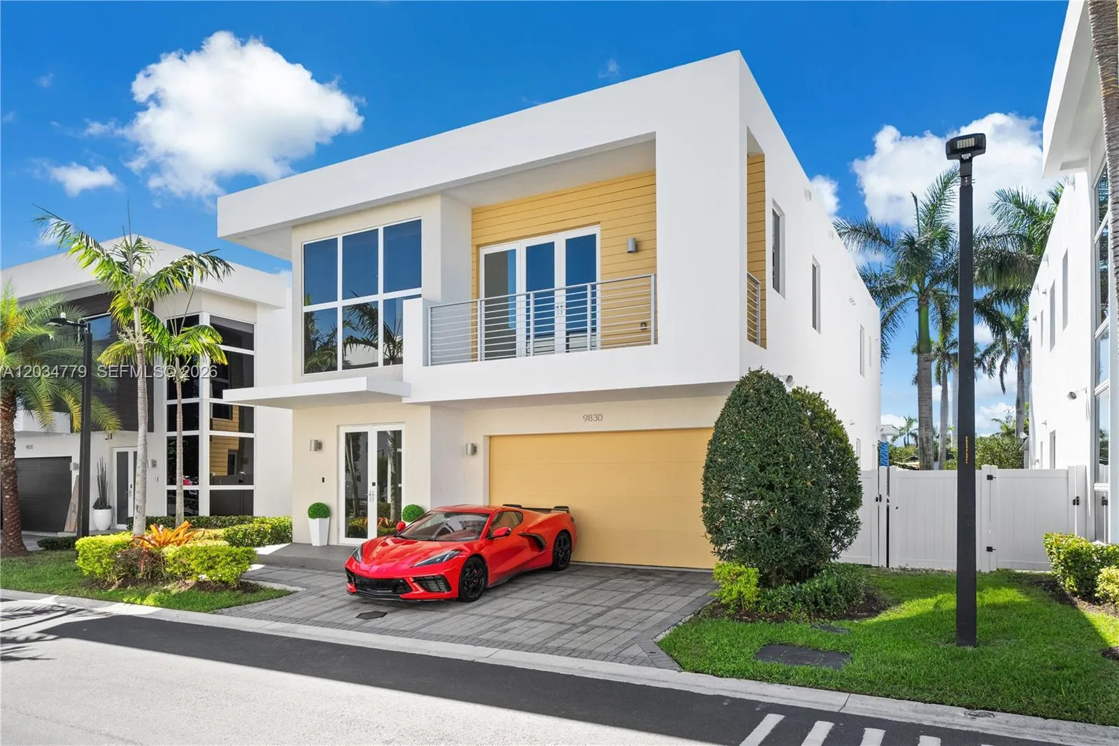 Foto de propiedad en 9830 NW 74th Terrace, Doral, FL 33178 Doral con MLS# 