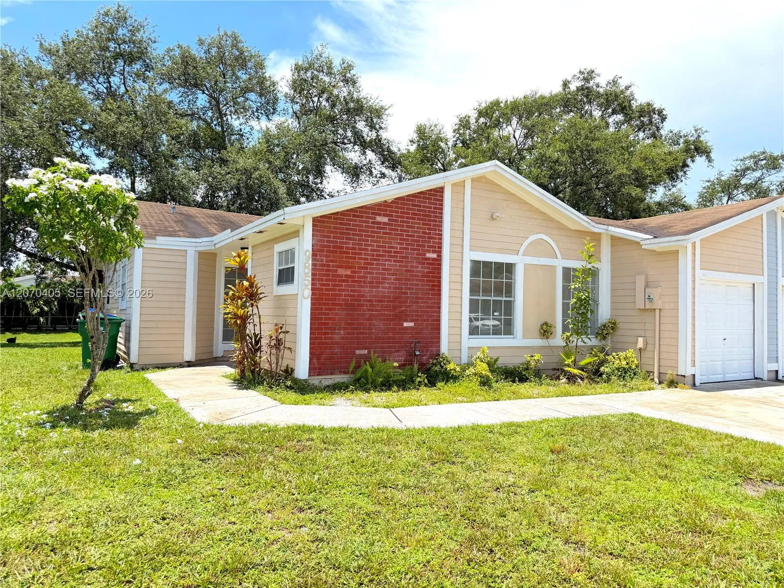 Foto de propiedad en 9850 W Heather Lane, Miramar, FL 33025 Miramar con MLS# 