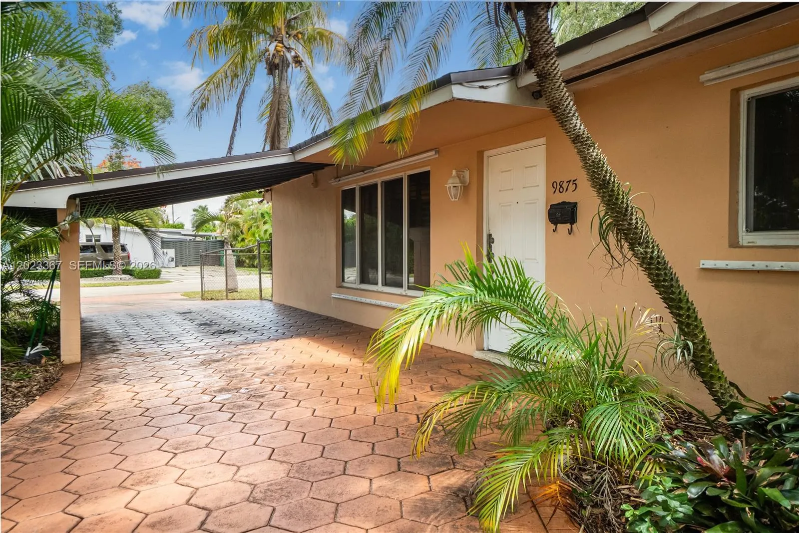 Vendido 9875 SW 83rd Street, Miami, FL 33173, Miami, FL 33173