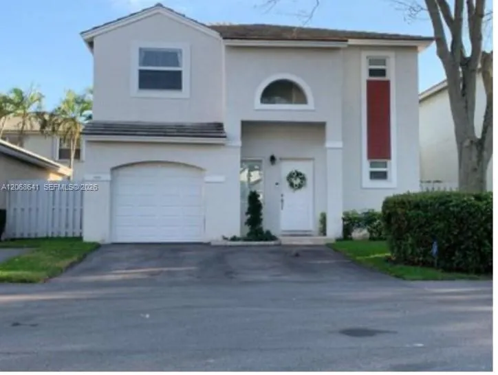 Foto de propiedad en 9888 NW 2nd Street, Plantation, FL 33324 Plantation con MLS# 
