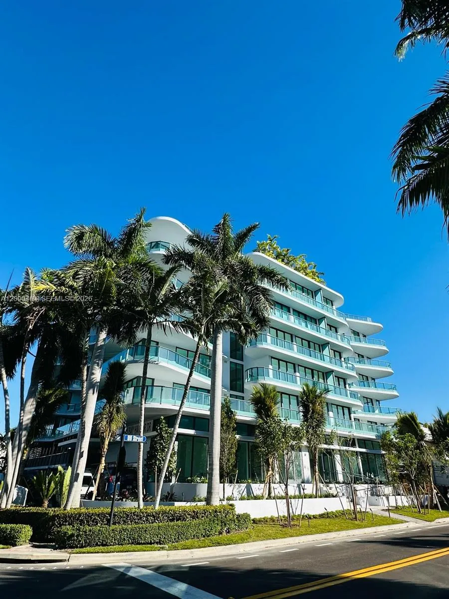 En Venta 9901 W Bay Harbor Drive 303, Bay Harbor Islands, FL 33154, Bay Harbor Islands, FL 33154