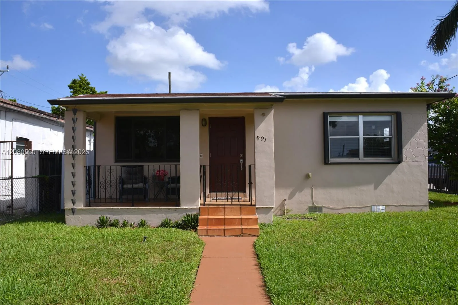 Foto de propiedad en 991 E 47th Street, Hialeah, FL 33013 Hialeah con MLS# 