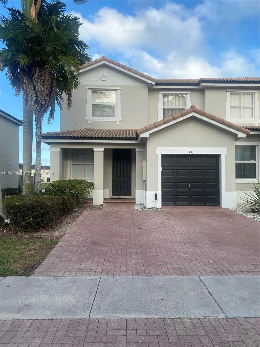Foto de propiedad en 991 NE 42nd Avenue 0, Homestead, FL 33033 Homestead con MLS# 
