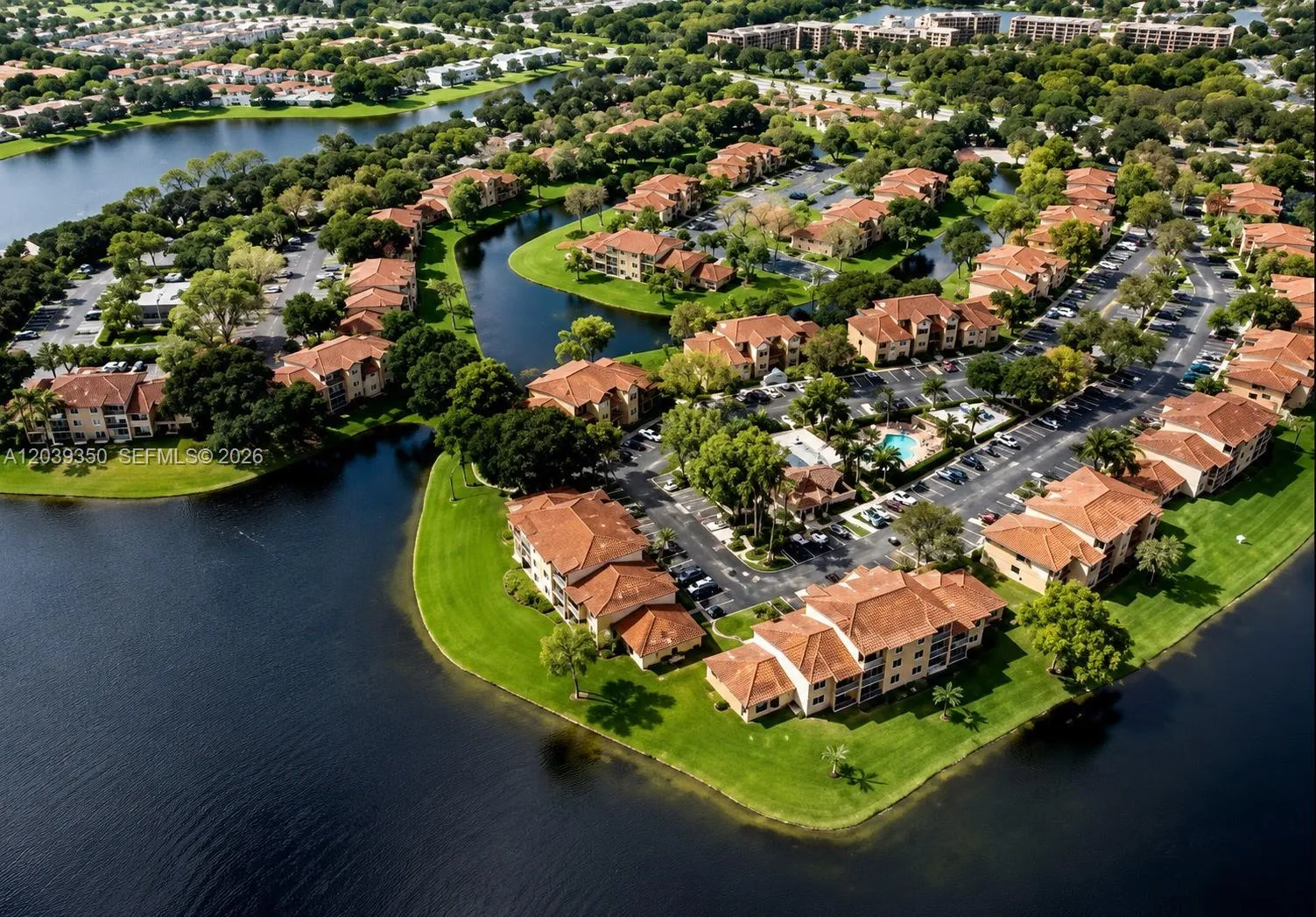 Foto de propiedad en 9953 NW Nob Hill Place 9953, Sunrise, FL 33351 Sunrise con MLS# 
