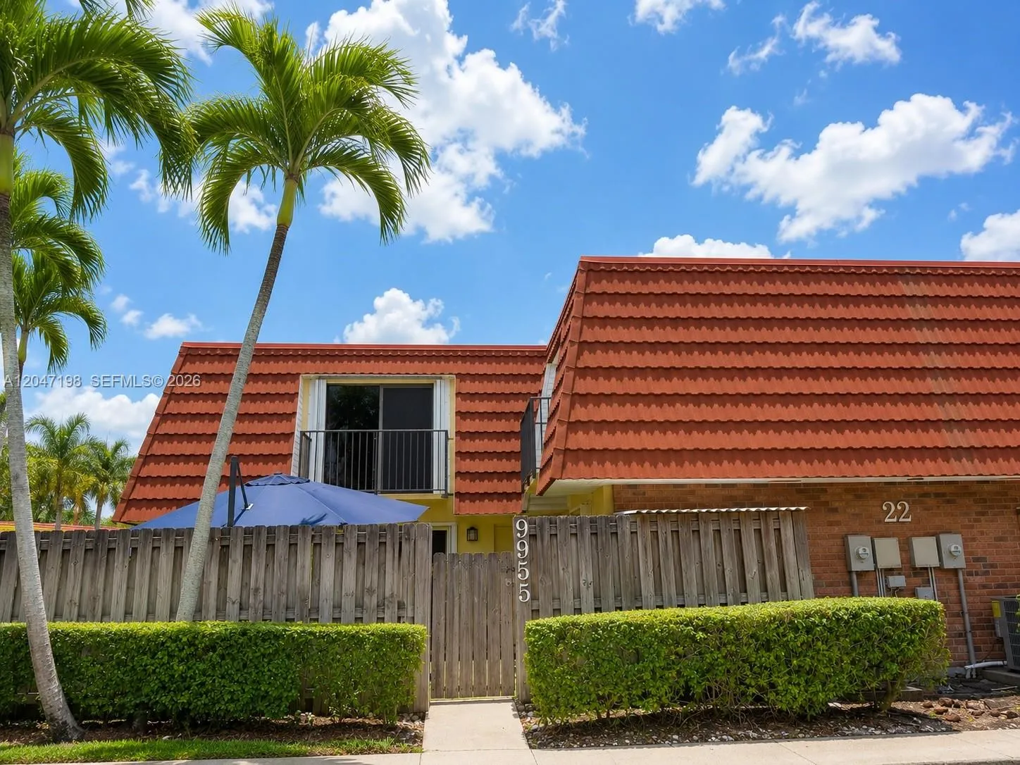Foto de propiedad en 9955 NW 6th Court, Plantation, FL 33324 Plantation con MLS# 