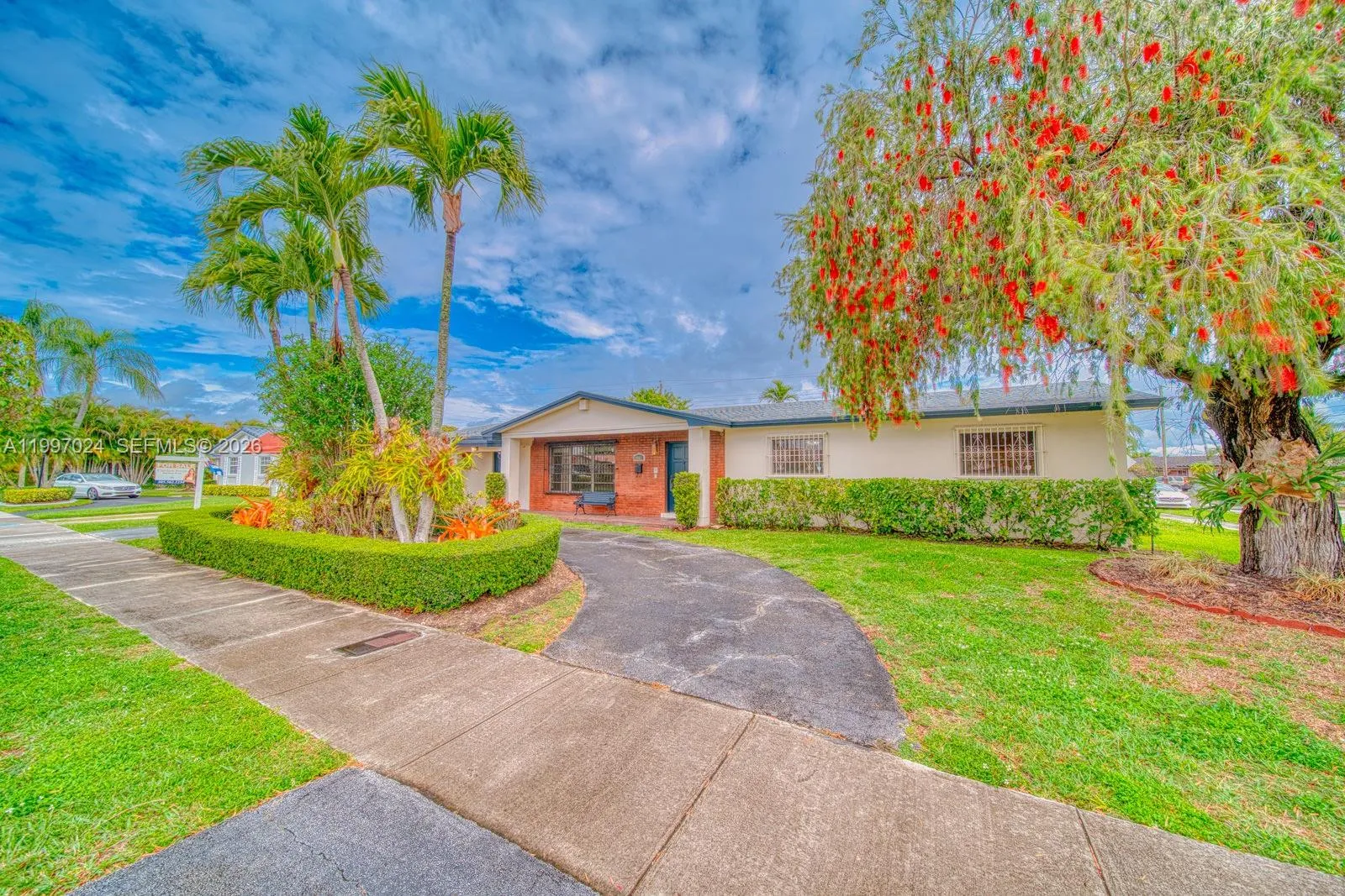 Vendido 9961 SW 12th Street, Miami, FL 33174, Miami, FL 33174
