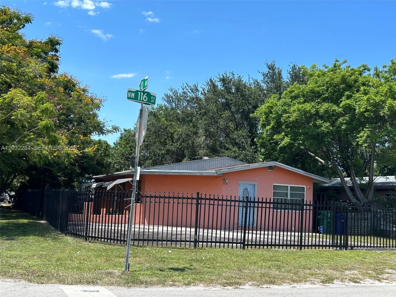 En Venta 997 NW 116th Street, Miami, FL 33168, Miami, FL 33168
