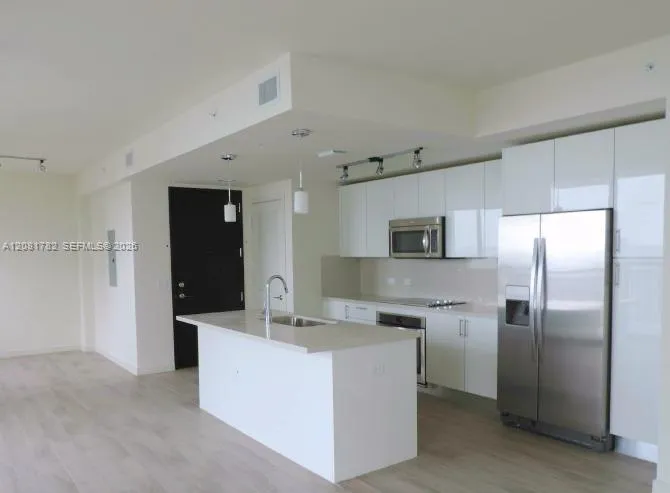 Foto de propiedad en 999 SW 1 Avenue 2503, Miami, FL 33130 Miami con MLS# 