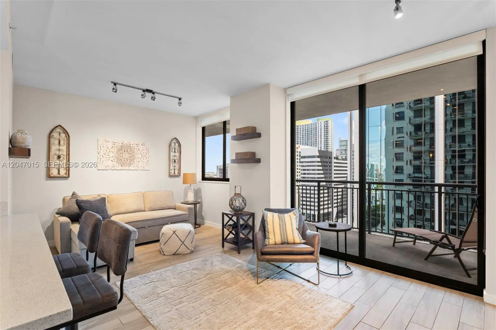 Foto de propiedad en 999 SW 1st Avenue 2015, Miami, FL 33130 Miami con MLS#