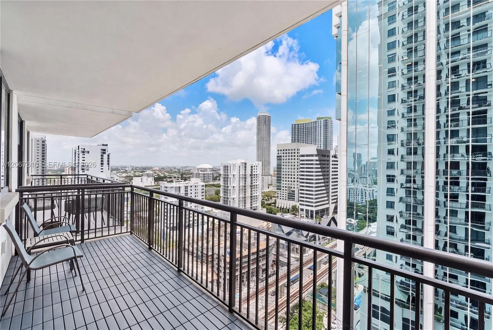 Foto de propiedad en 999 SW 1st Avenue 2115, Miami, FL 33130 Miami con MLS#