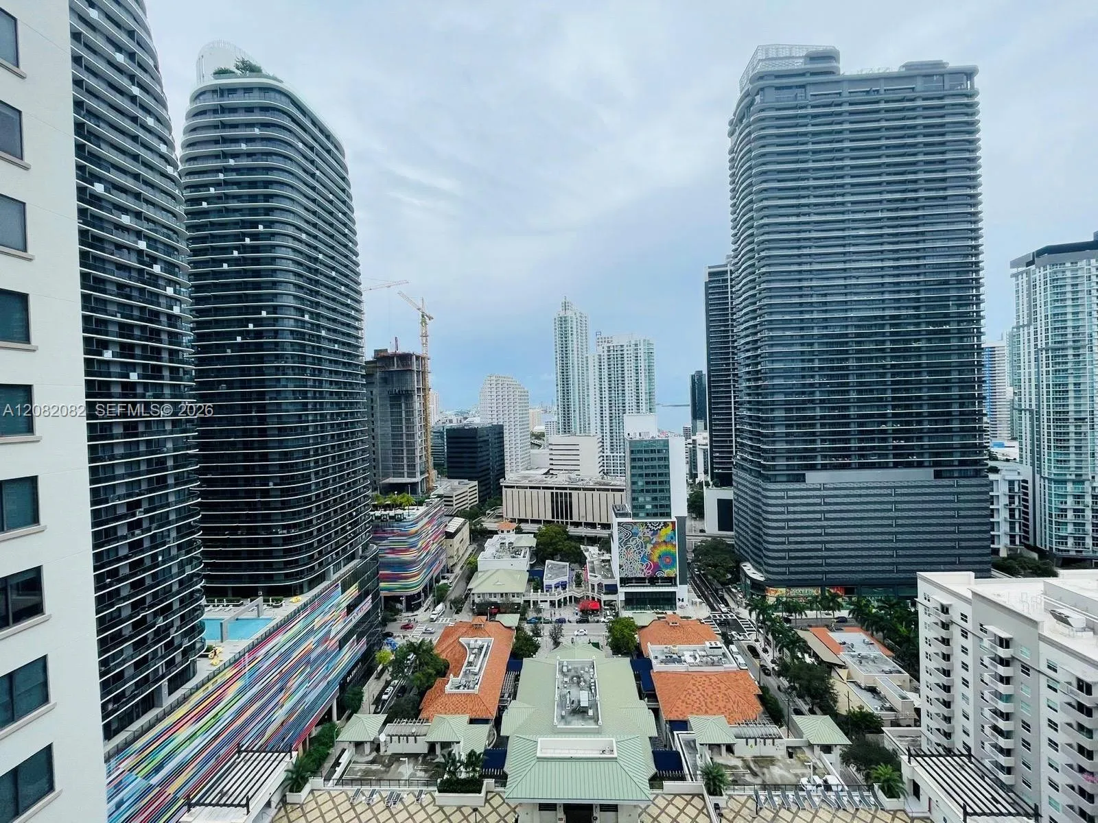 Foto de propiedad en 999 SW 1st Avenue 2710, Miami, FL 33130 Miami con MLS# 