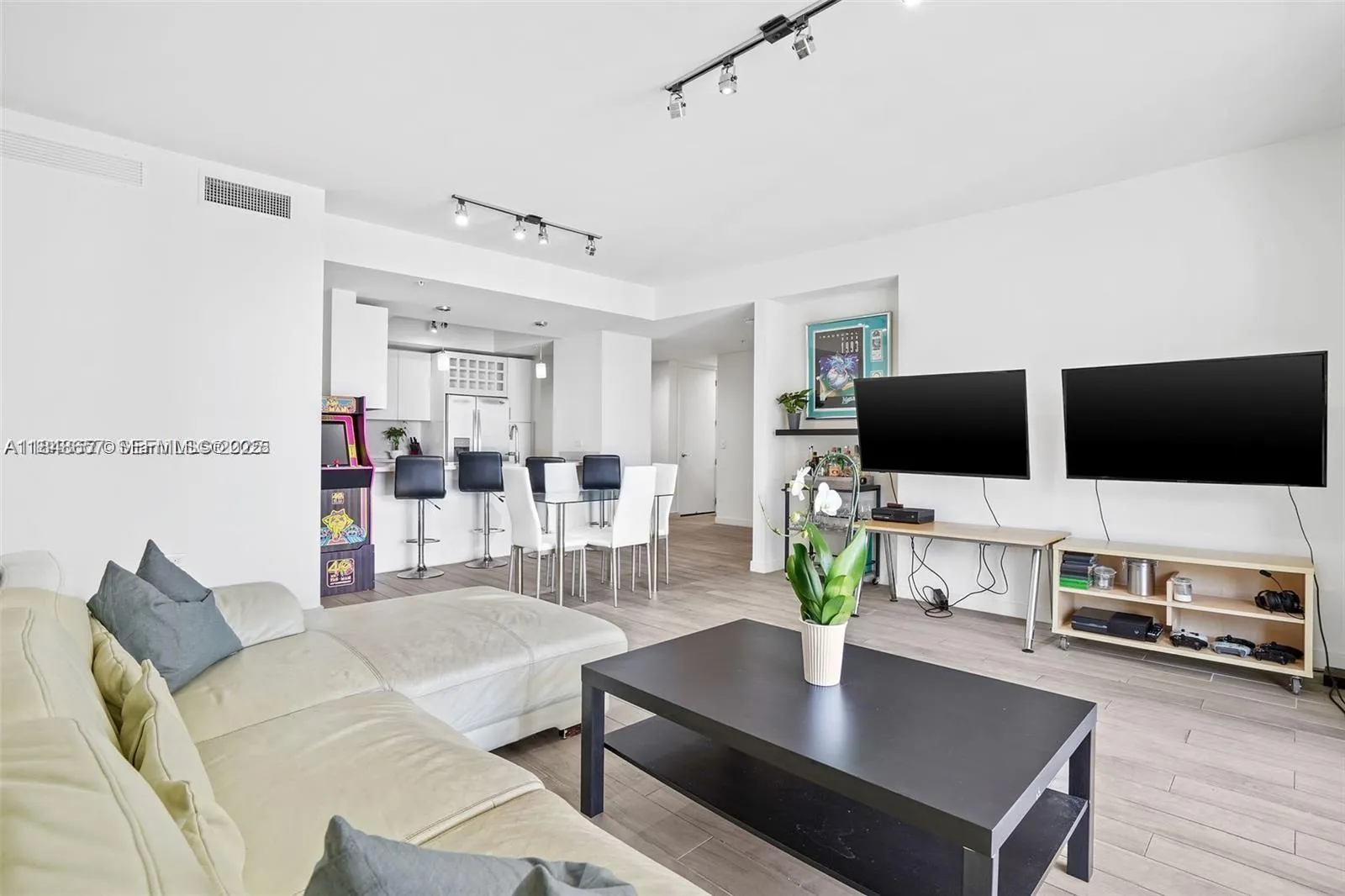 Foto de propiedad en 999 SW 1st Avenue 2717, Miami, FL 33130 Miami con MLS# 