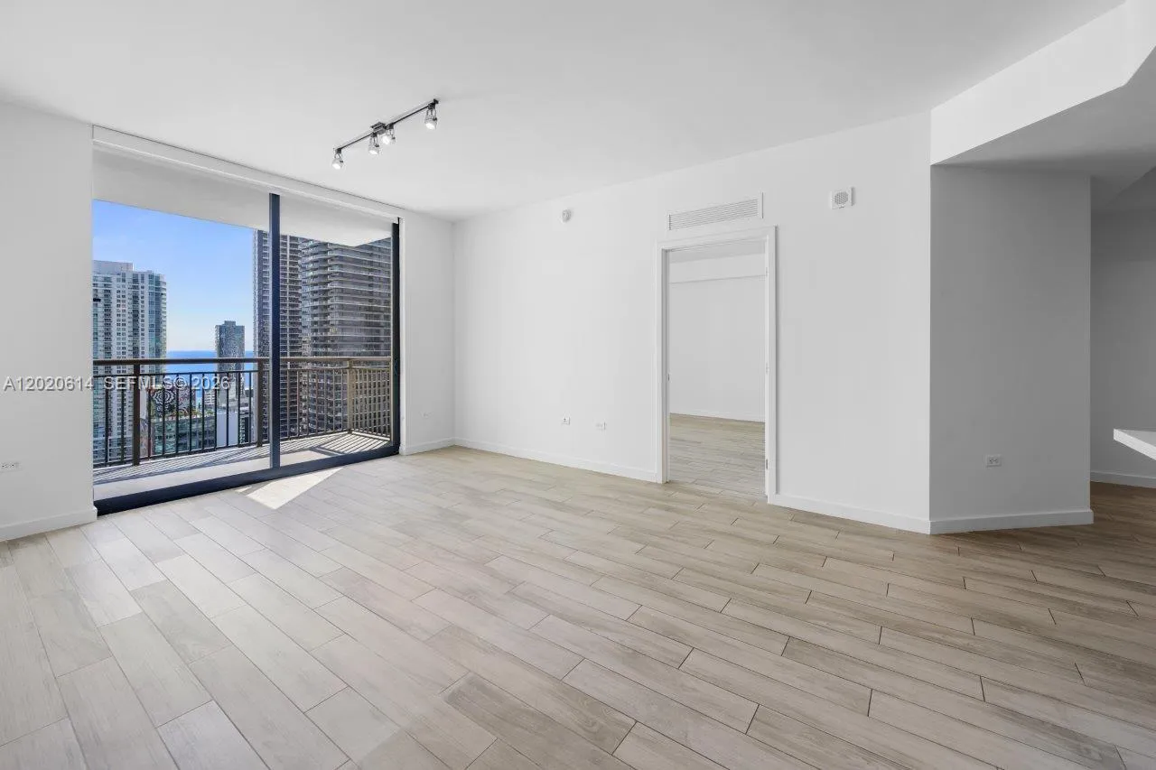 Foto de propiedad en 999 SW 1st Avenue 2911, Miami, FL 33130 Miami con MLS#
