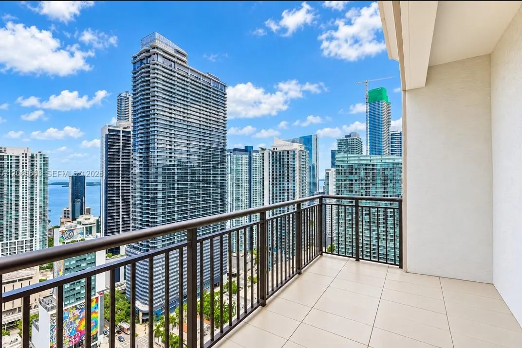 En Venta 999 SW 1st Avenue UPH12, Miami, FL 33130, Miami, FL 33130