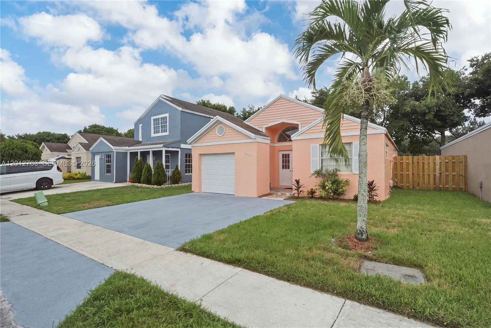 Foto de propiedad en 9992 Periwinkle Street, Miramar, FL 33025 Miramar con MLS# 