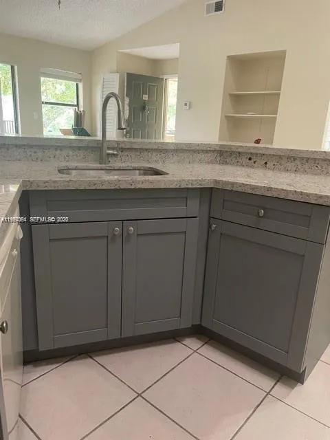 Foto de propiedad en 9999 Summerbreeze Drive 1105, Sunrise, FL 33322 Sunrise con MLS# 