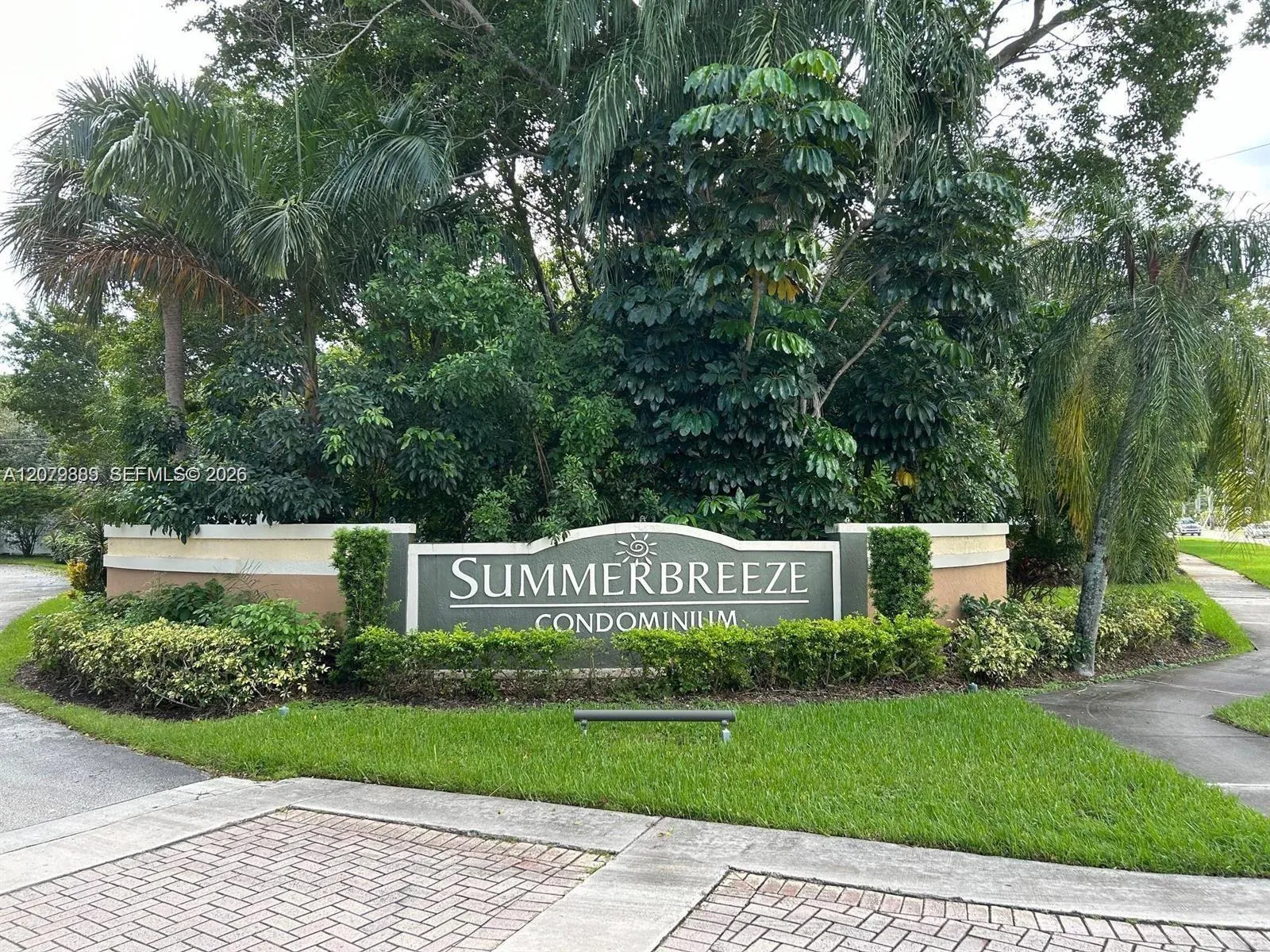 Foto de propiedad en 9999 Summerbreeze Drive 406, Sunrise, FL 33322 Sunrise con MLS# 