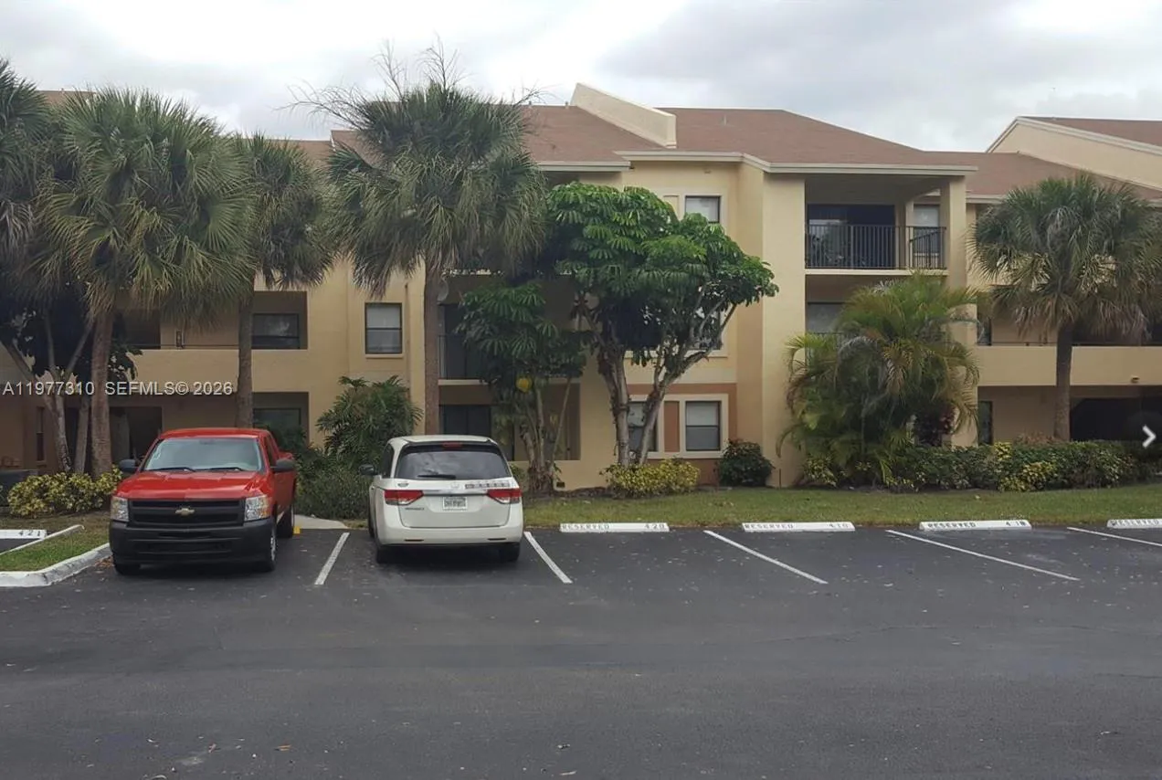 Foto de propiedad en 9999 Summerbreeze Drive 420, Sunrise, FL 33322 Sunrise con MLS# 