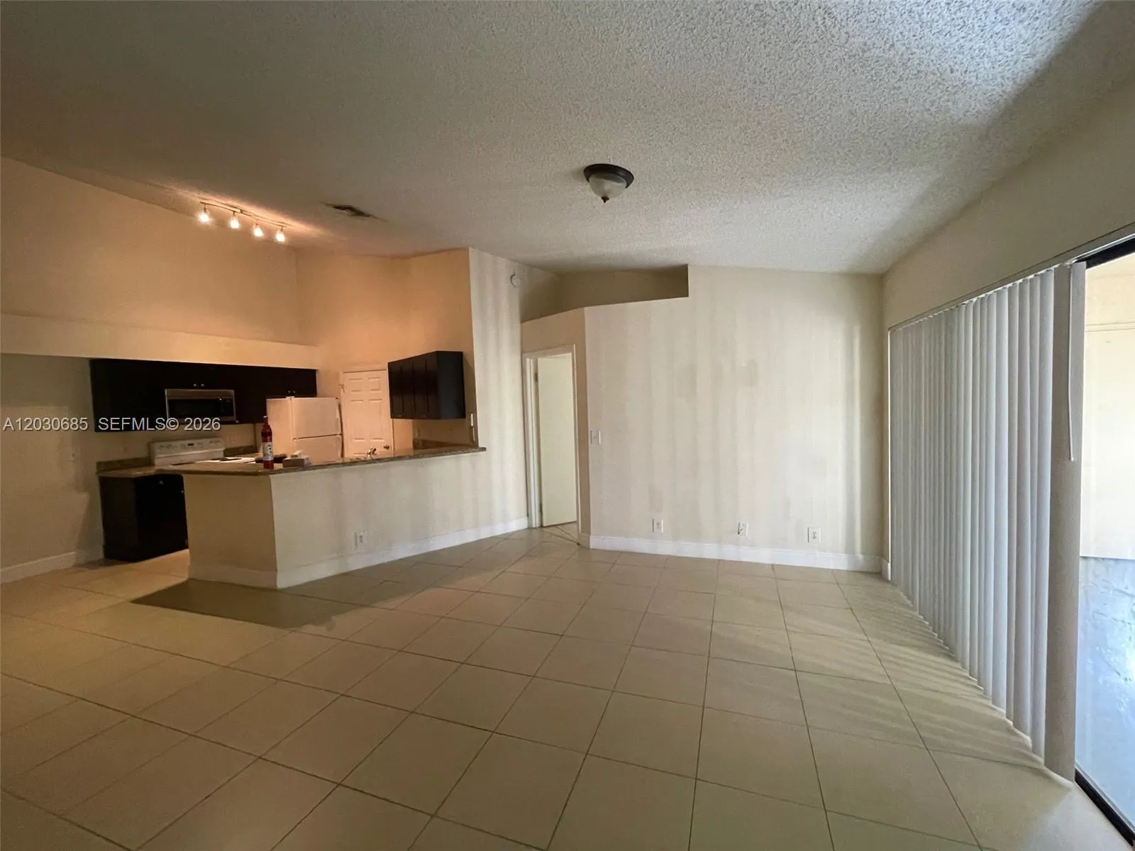 Foto de propiedad en 9999 Summerbreeze Drive 915, Sunrise, FL 33322 Sunrise con MLS# 