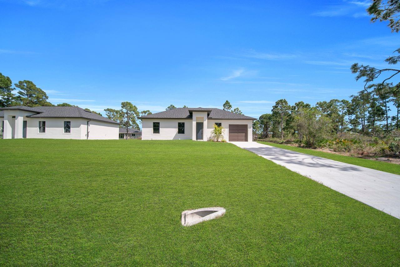En Venta 637 SUMMIT AVE S, LEHIGH ACRES, FL 33974