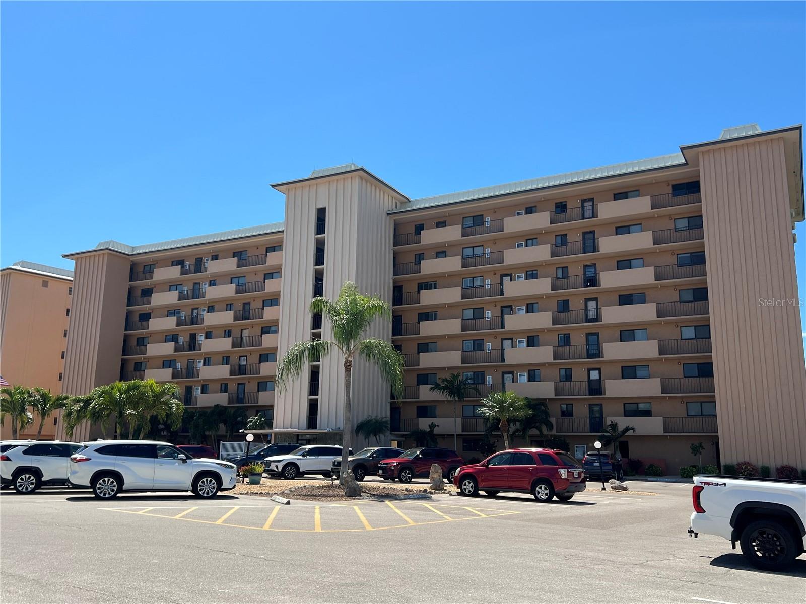 En Venta 4260 SE 20TH PL #801, CAPE CORAL, FL 33904
