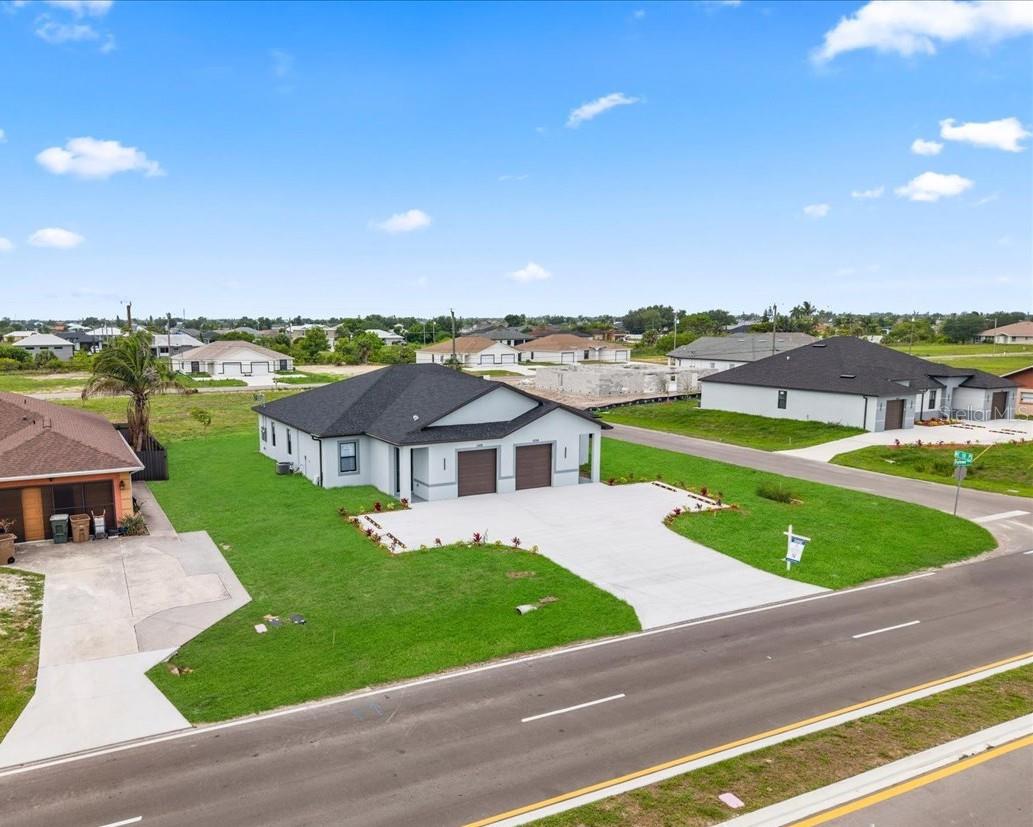 Foto de propiedad en 1024/1026 DIPLOMAT PKWY E CAPE CORAL con MLS# A4689698