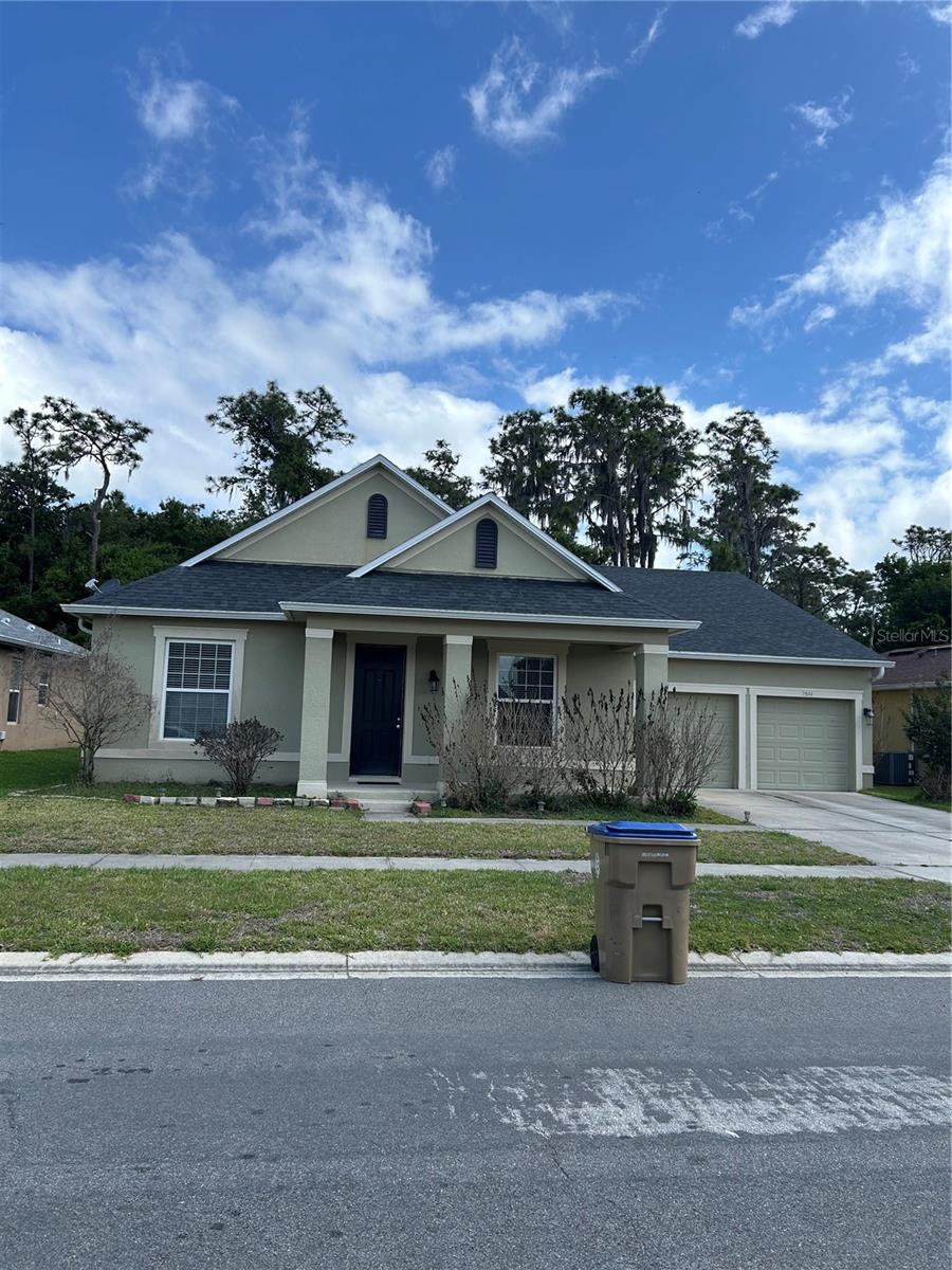 Foto de propiedad en 2581 MARSHFIELD PRESERVE WAY KISSIMMEE con MLS# A4694287