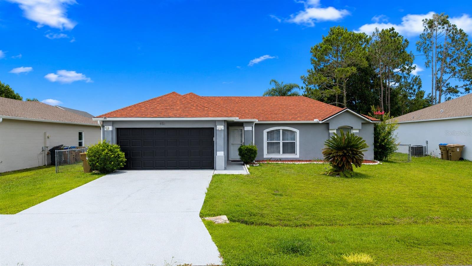 Foto de propiedad en 611 JURA LN KISSIMMEE con MLS# A4696153