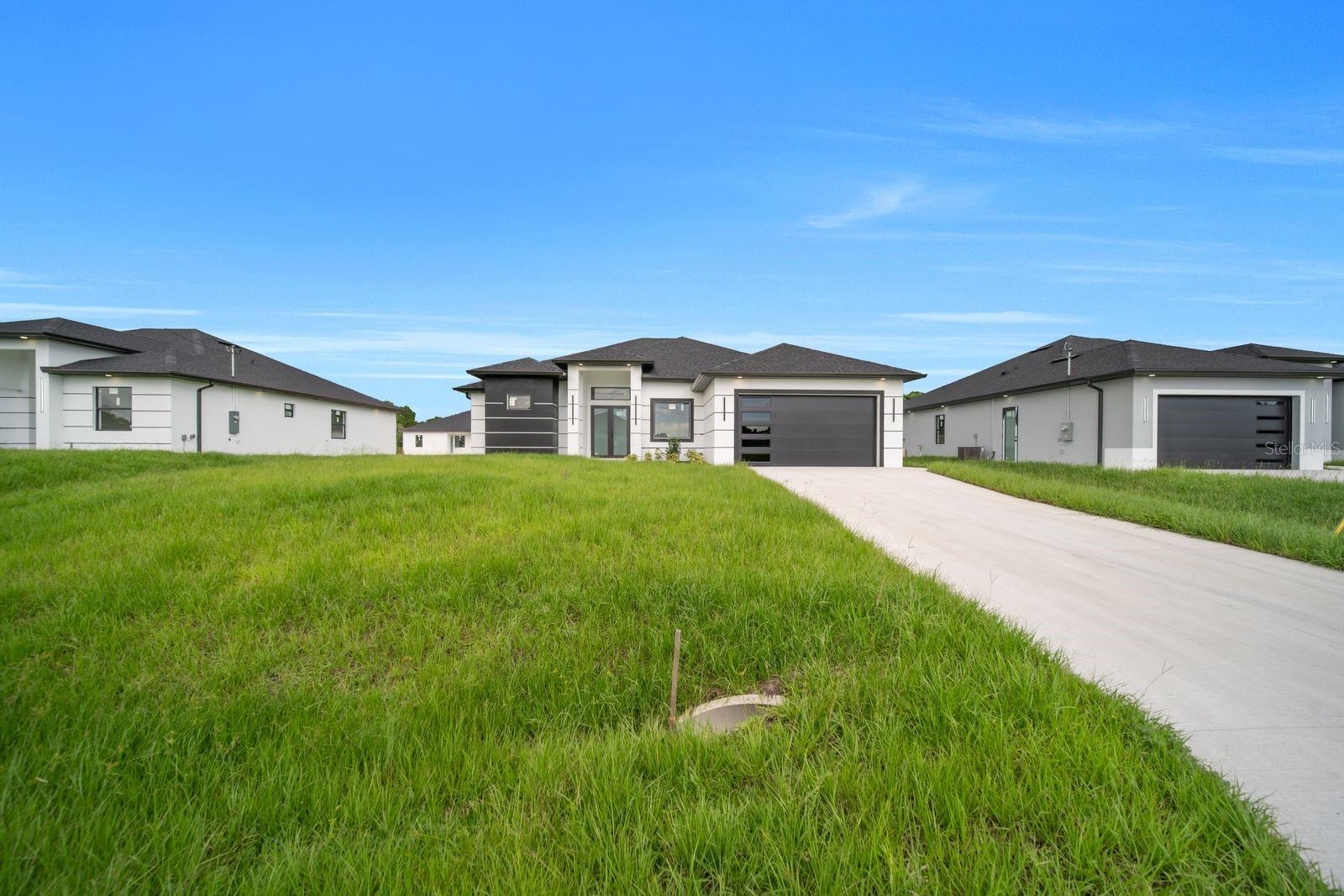 En Venta 3618 6TH ST SW, LEHIGH ACRES, FL 33976