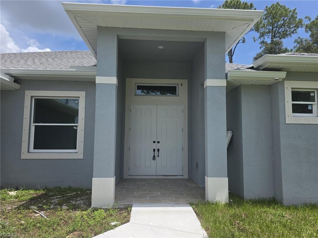 Foto de propiedad en 3852 HOPEVALE ST FORT MYERS con MLS# A4700775