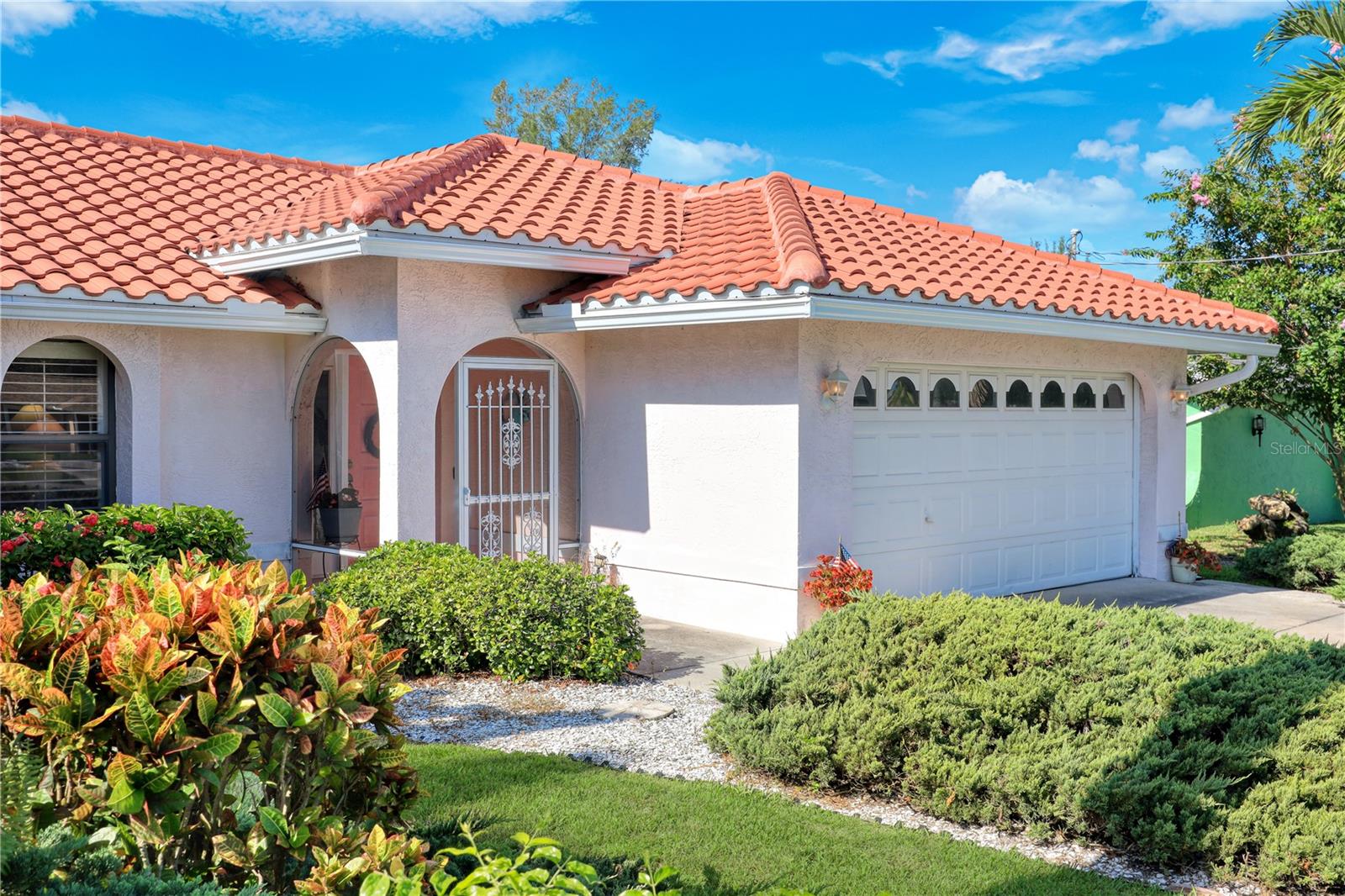 Foto de propiedad en 212 KAMAL PKWY CAPE CORAL con MLS# A4703062