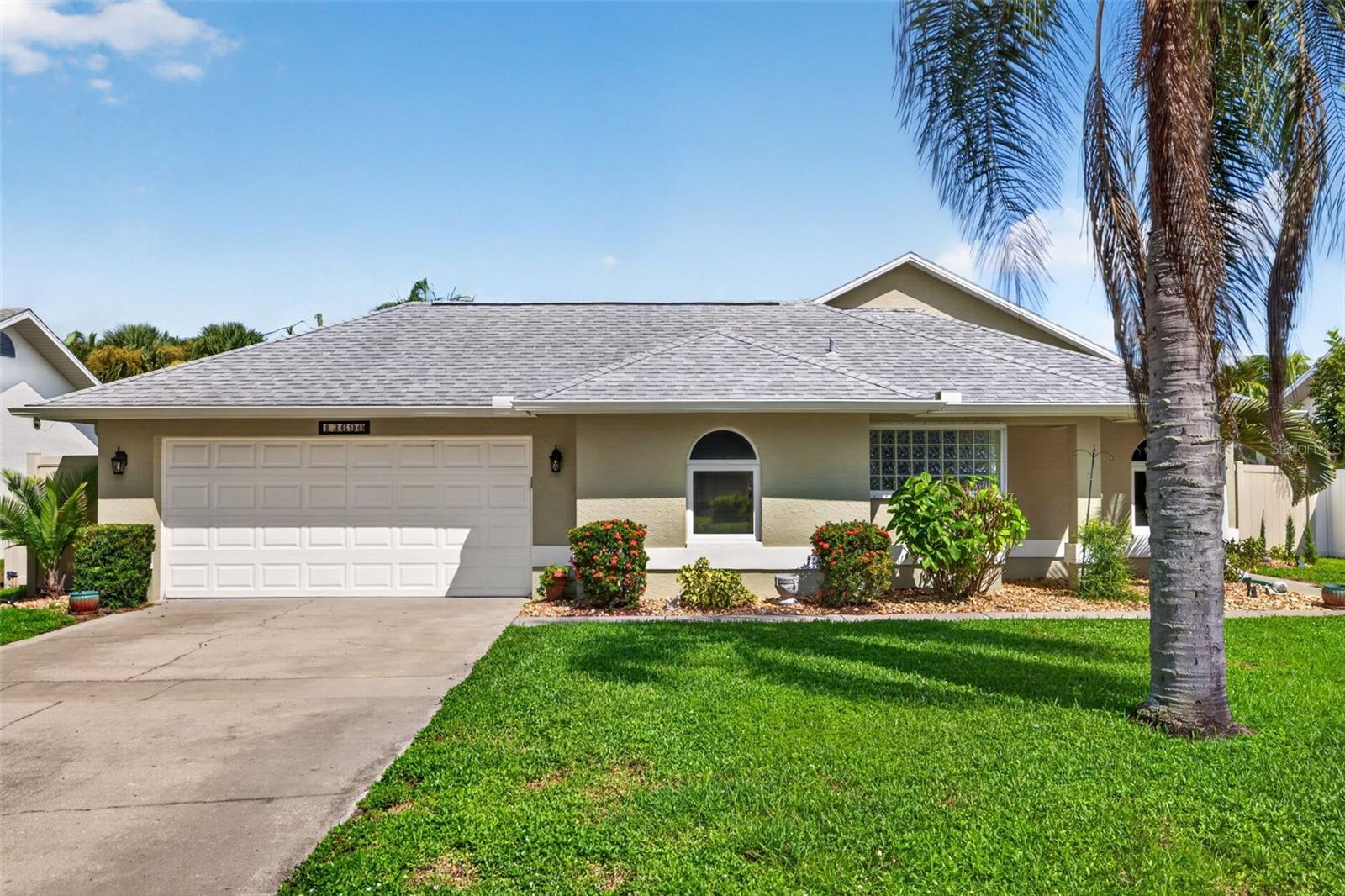 En Venta 13690 WILLOW BRIDGE DR, NORTH FORT MYERS, FL 33903