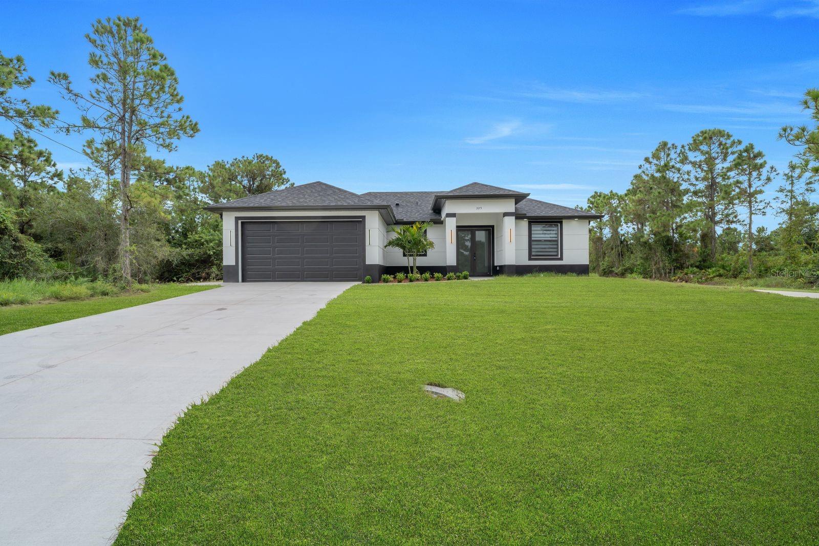 En Venta 325 LERUTH AVE, LEHIGH ACRES, FL 33974