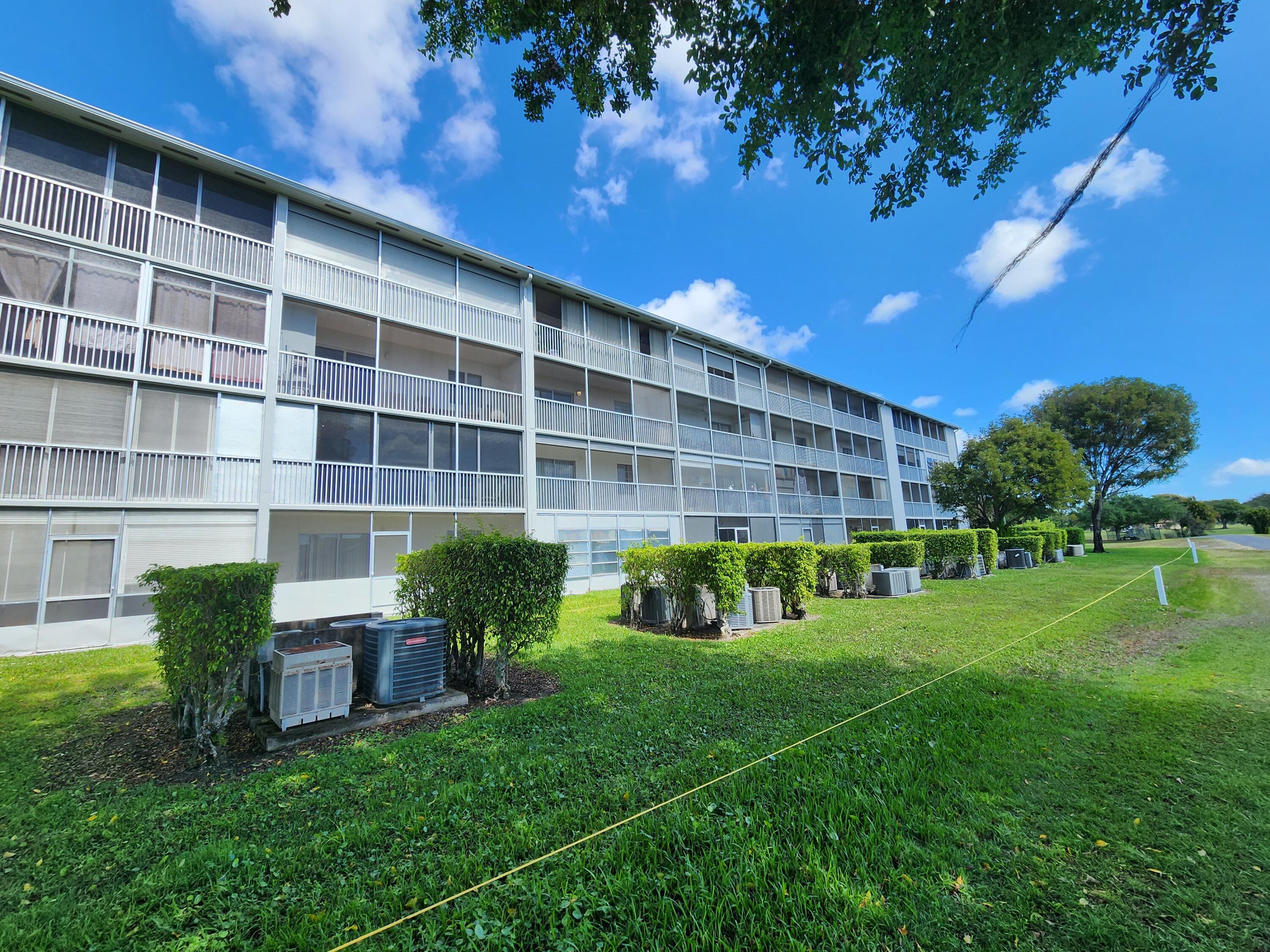 Foto de propiedad en 13550 SW 6th Court 306a, Pembroke Pines, FL 33027 Pembroke Pines con MLS# 