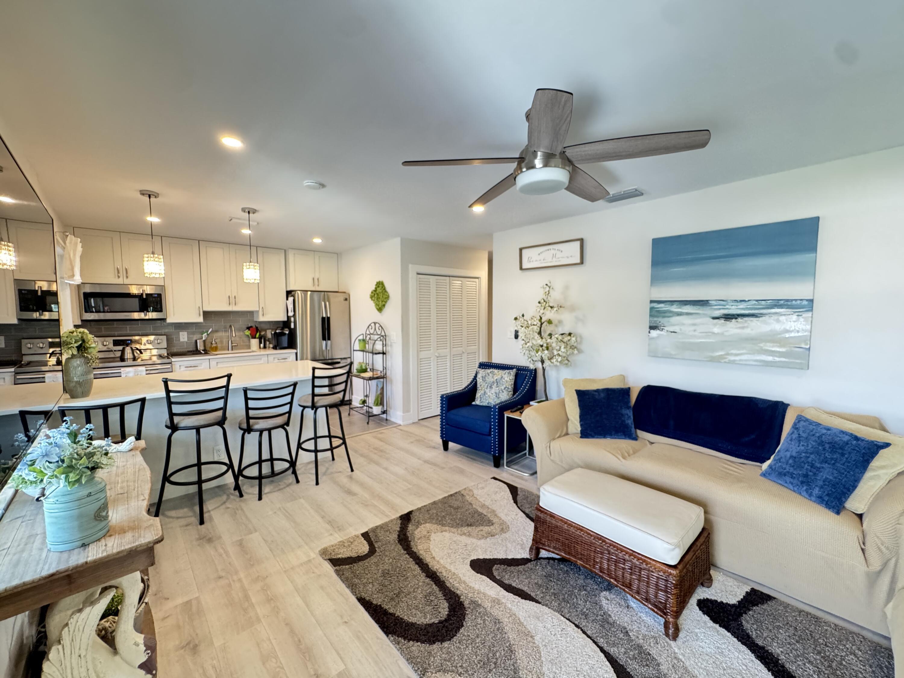 Foto de propiedad en 5505 N Ocean Boulevard 2-204, Ocean Ridge, FL 33435 Ocean Ridge con MLS# 