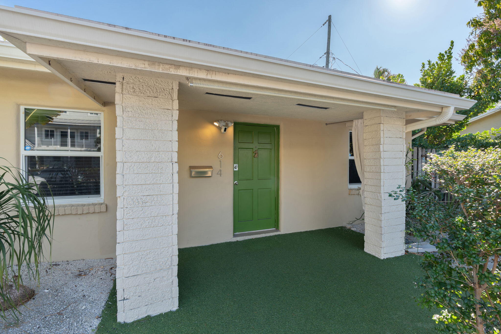 Foto de propiedad en 614 NE 28th Street 106, Wilton Manors, FL 33334 Wilton Manors con MLS# 