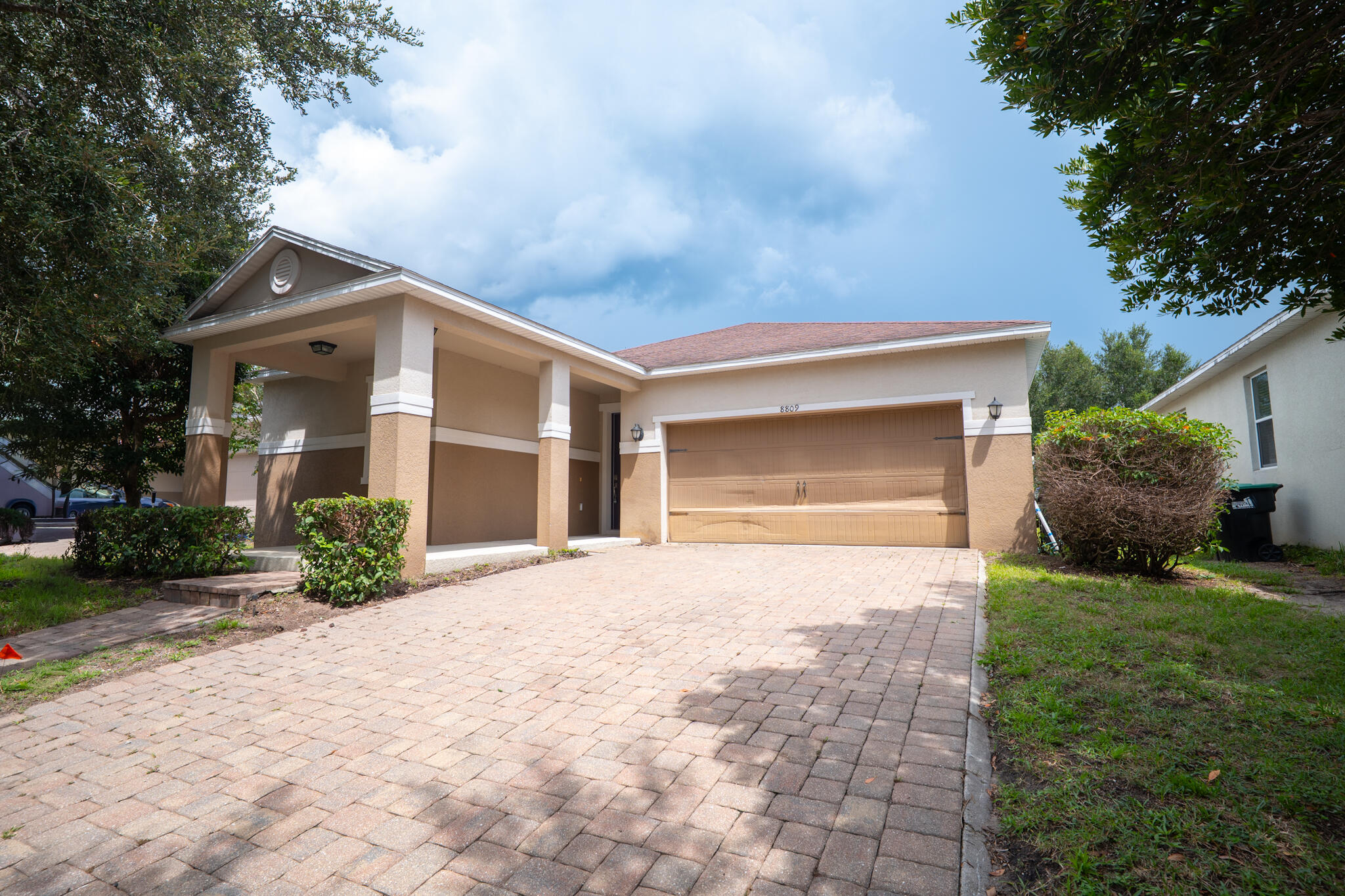 Foto de propiedad en 8809 Arrabida Lane, Orlando, FL 32836 Orlando con MLS# 