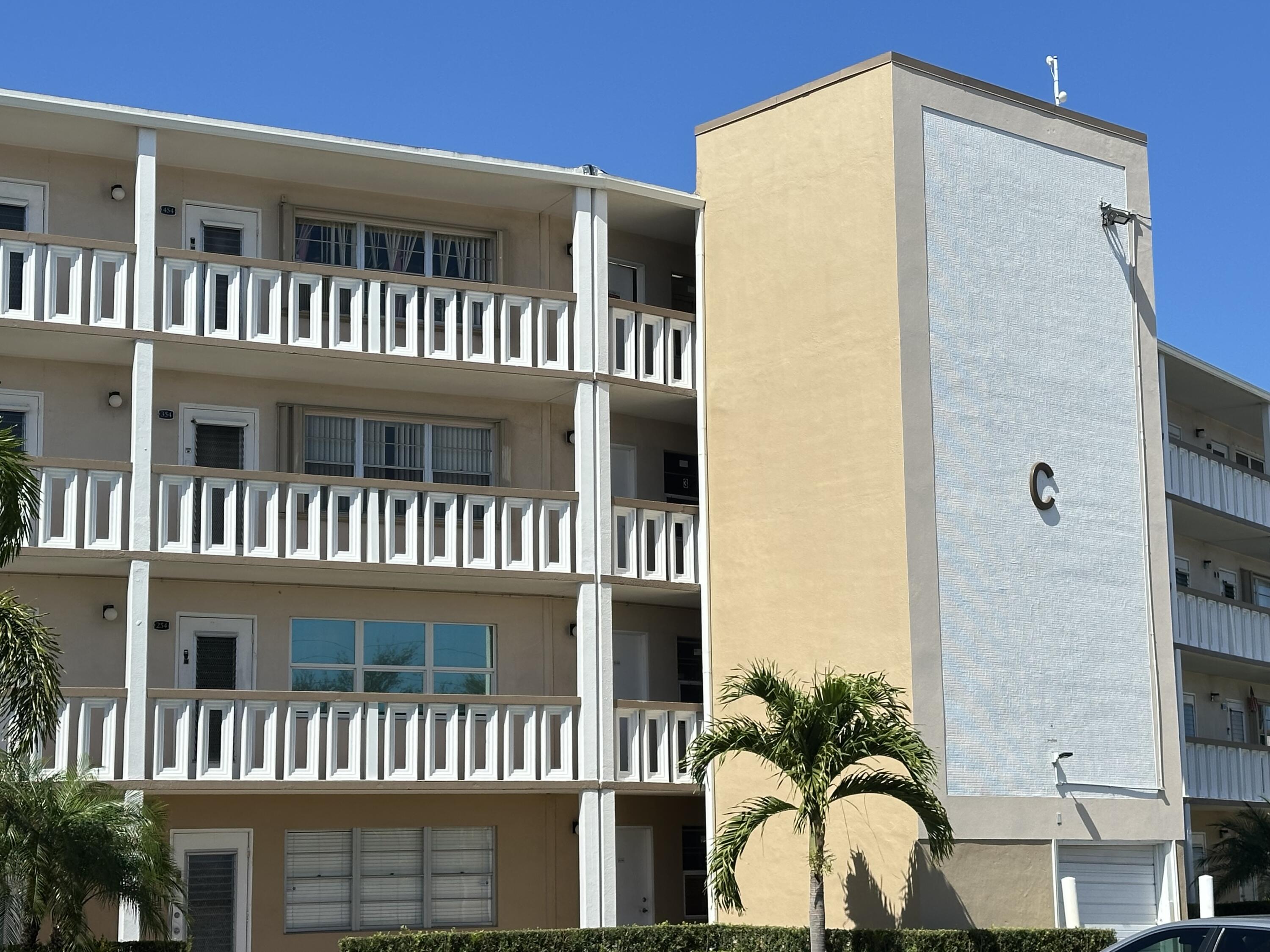 Foto de propiedad en 352 Southampton C, West Palm Beach, FL 33417 West Palm Beach con MLS# 